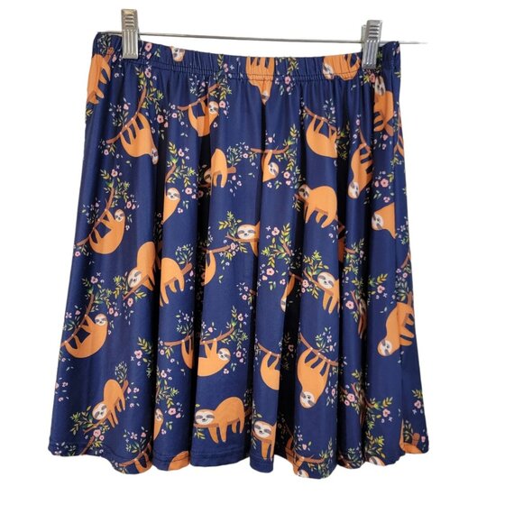NWOT FancyQube Sloth Skirt Sz Medium Hanging Sloth Kitschy Fun NEW - Picture 1 of 7